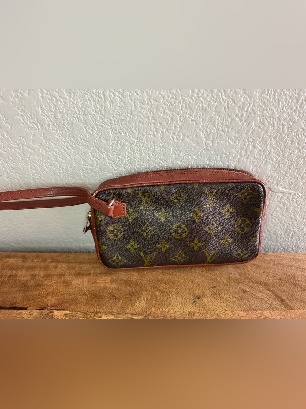 Louis Vuitton Toiletry WITH COA - Picture 2 of 10